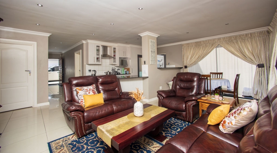 4 Bedroom Property for Sale in Beacon Bay Eastern Cape